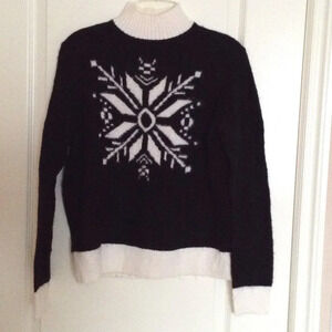 Joe Fresh Women's Black White Snowflake Knit Sweater Size XS Turtleneck Snow Ski